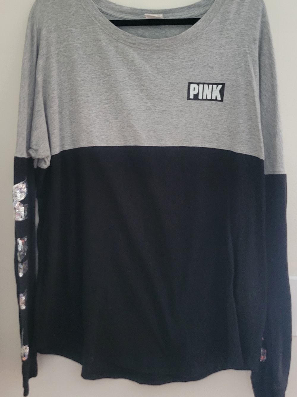 PINK Victoria's Secret Gray and Black Long Sleeve Colorblock Tee